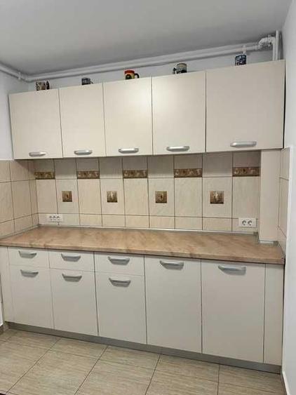 Inchiriez apartament 3 camere - 6