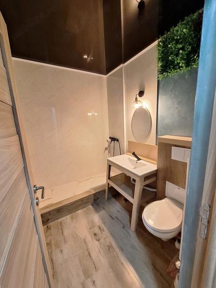 Apartament cu 3 camere semidecomandat în Mazepa 1