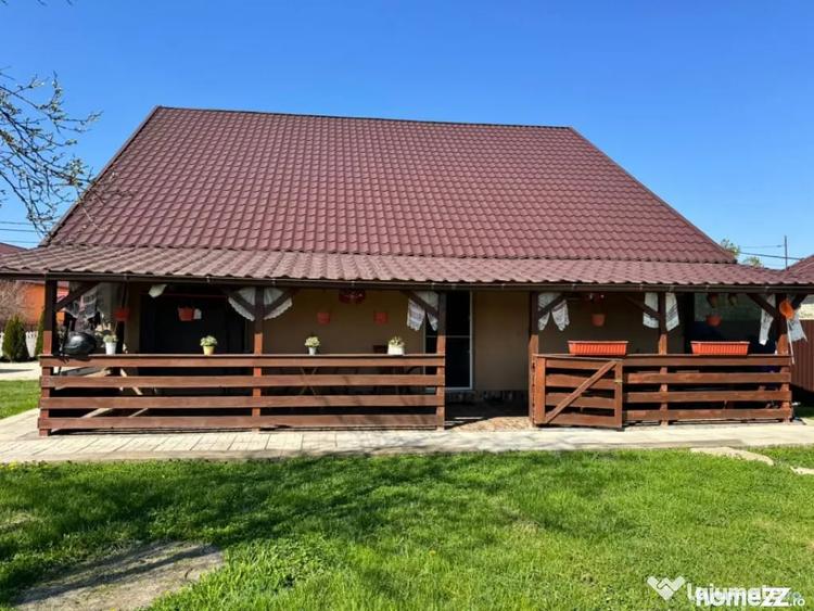 Casă cu 3 camere cu Teren 1100 Mp în Mireșu Mare