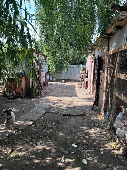 Casă individuală cu 3 camere cu Canalizare în Central