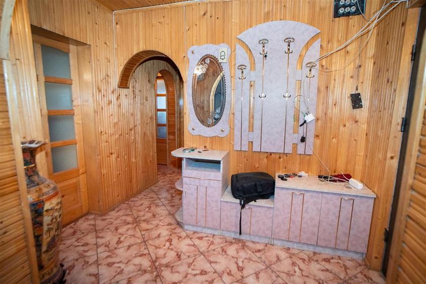 Apartament cu 3 camere decomandat în Nufărul
