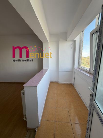 Apartament cu 2 camere decomandat în Pelican