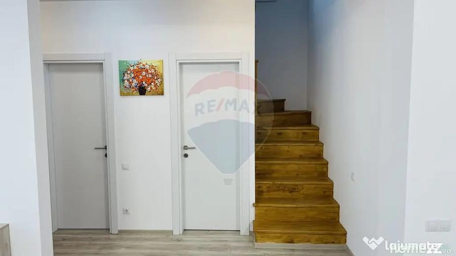 Casă cu 4 camere cu Teren 297 Mp în Cristian