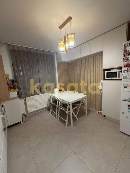 Apartament cu 3 camere decomandat, mobilat în Vitan Mall