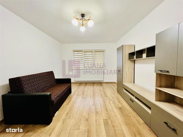 Apartament cu 3 camere decomandat, mobilat în Ștrand