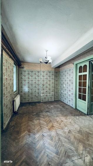 Apartament cu 4 camere decomandat în Unirii