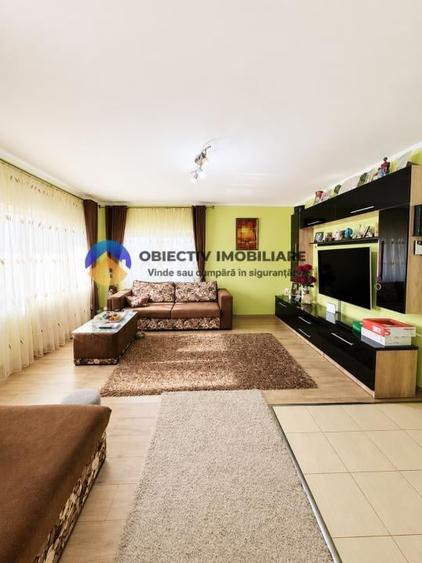 Apartament cu 4 camere decomandat în Dărmănești