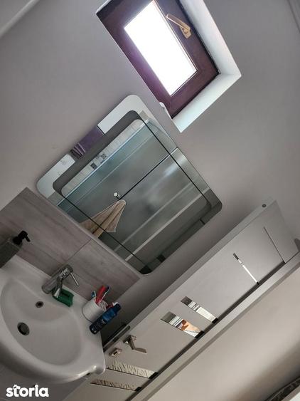 Casă cu 9 camere cu Teren 260 Mp în Central