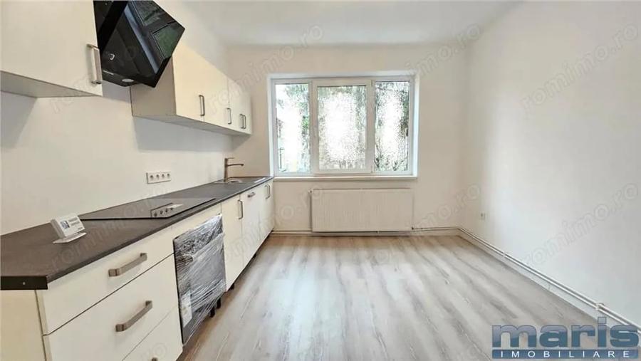 Apartament cu 2 camere semidecomandat, mobilat în 7 Noiembrie