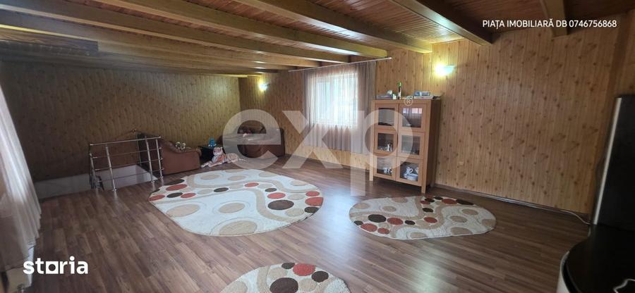 Casă cu 9 camere cu Canalizare în Ultracentral