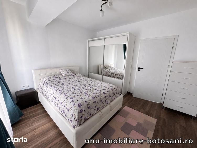 Casă cu 4 camere cu Teren 250 Mp în Central