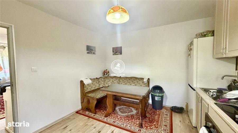 Casă cu 4 camere în Popricani