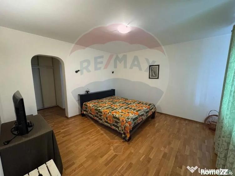 Casă cu 6 camere cu Teren 1263 Mp în Dărmănești