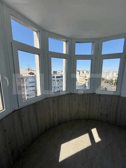 Apartament cu 3 camere decomandat, mobilat în Micro 21
