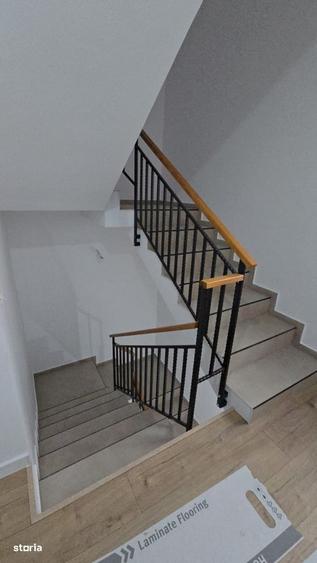 Casă cu 4 camere cu Teren 600 Mp în Bradu