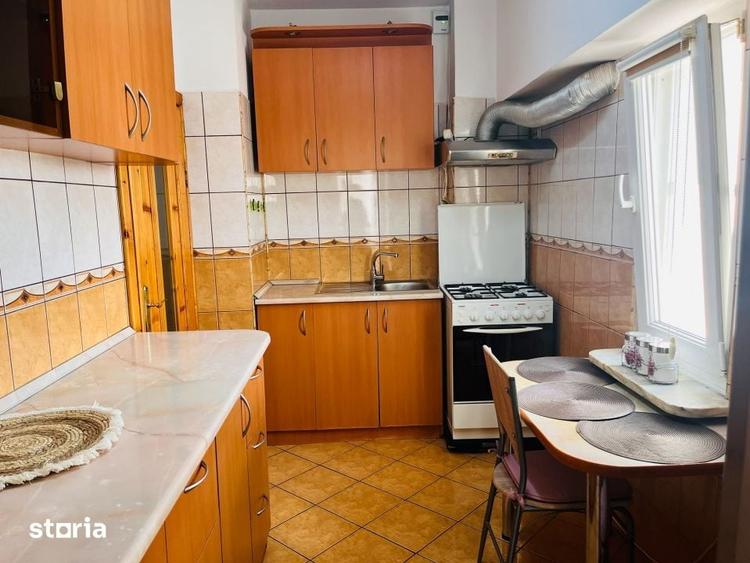 Apartament cu 3 camere decomandat, mobilat în Ultracentral