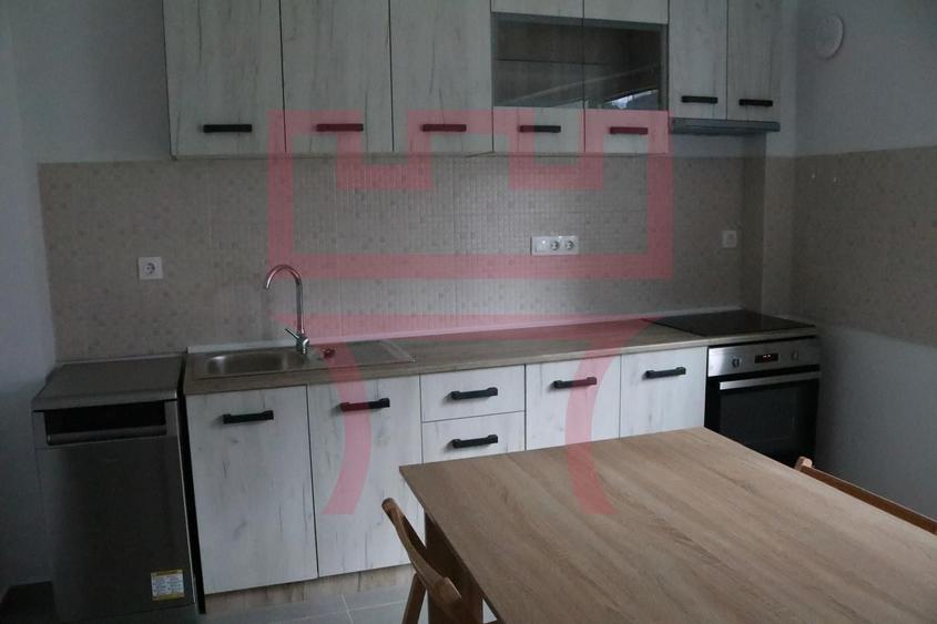 Apartament cu 3 camere decomandat, mobilat în Bună Ziua