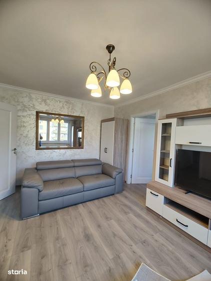 Apartament cu 3 camere în Decebal