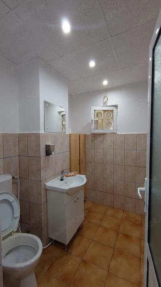 Spațiu comercial, de 50 mp, în Central