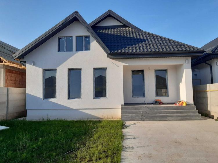 Casă cu 3 camere în Central