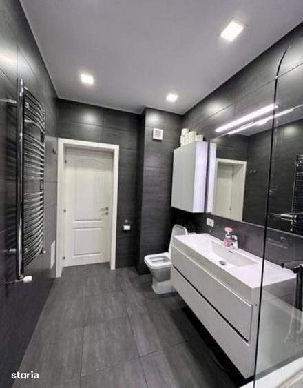 Apartament cu 3 camere decomandat în Titan