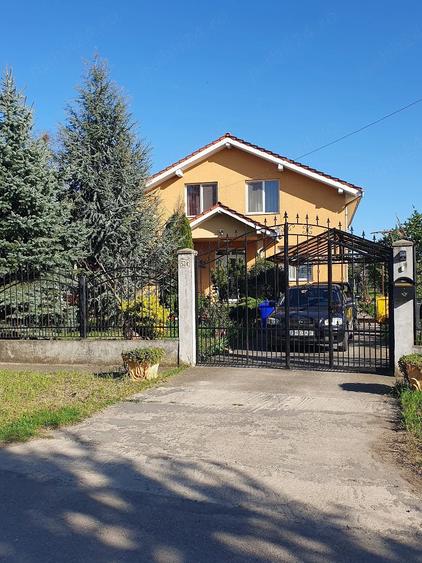 Casă cu Teren 1800 Mp în Santăul Mare