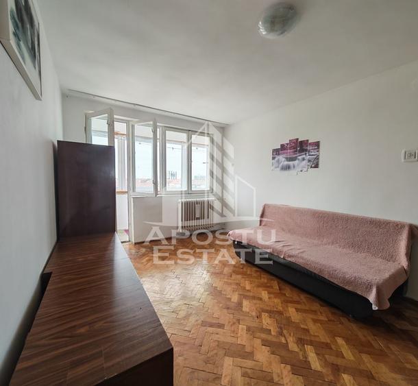 Apartament cu 2 camere semidecomandat în Cetății