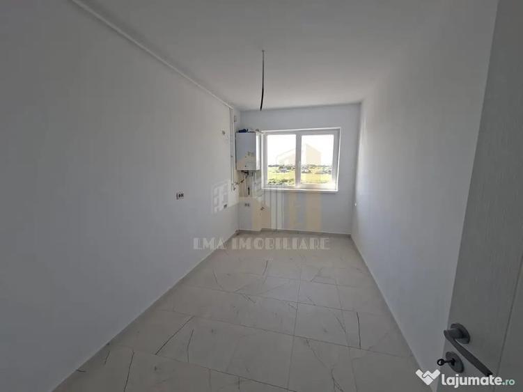 Apartament cu 3 camere decomandat în Sânpetru