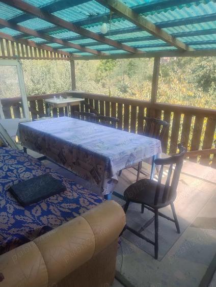 Casă cu 4 camere în Cacova Ierii