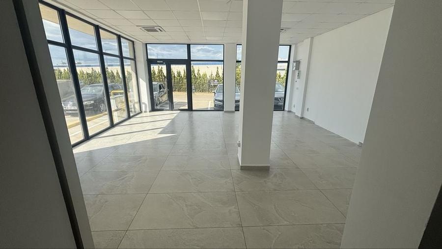 Spațiu comercial, de 58 mp, în Preajba