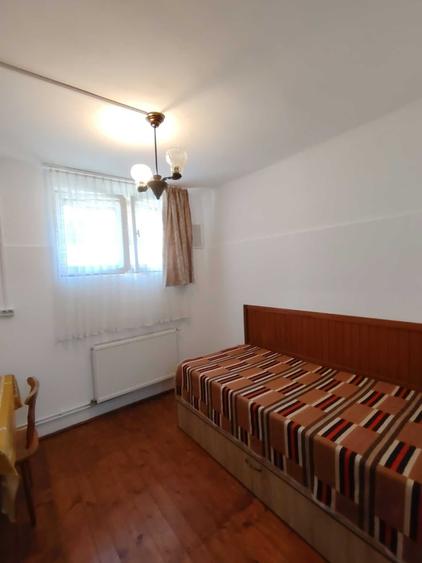 Ofer spre inchiriere apartamtent cu 2 camere in zona centrala - 2