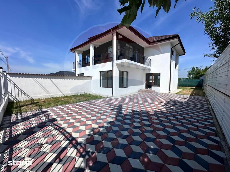 Casă cu 4 camere cu Teren 268 Mp în Crevedia