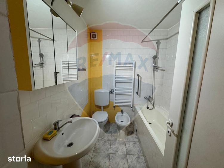 Casă cu 6 camere cu Teren 1263 Mp în Dărmănești
