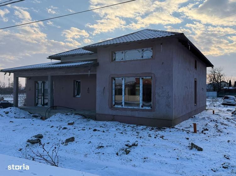 Casă cu 3 camere în Central