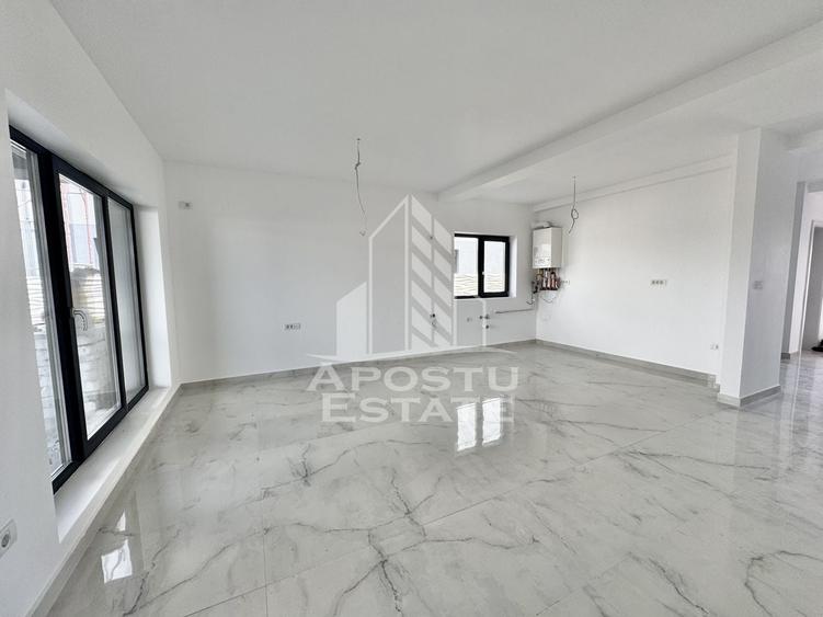Duplex cu 4 camere cu Canalizare în Giroc