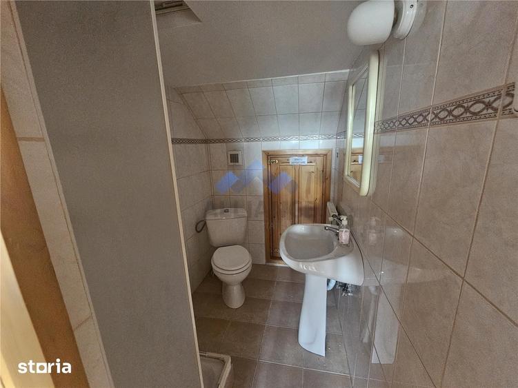 Casă cu 5 camere cu Teren 650 Mp în Păcurari