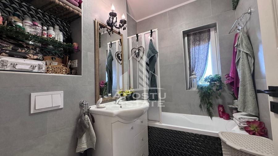 Apartament cu 2 camere semidecomandat în Dumbrăvița