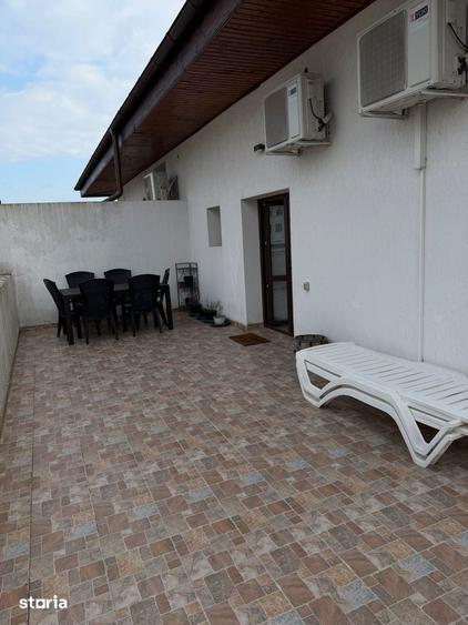 De inchiriat Apartament 3 camere - 2