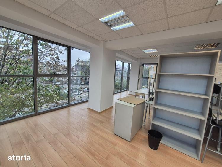 Spațiu comercial, de 680 mp, în Moșilor