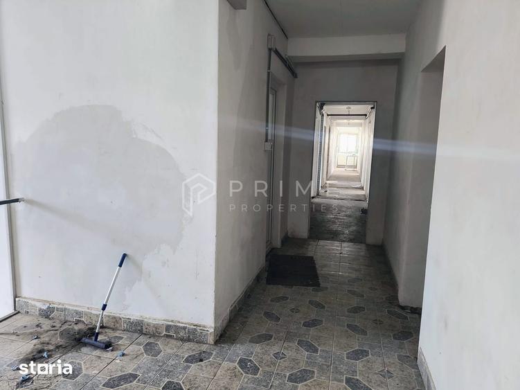 Spațiu comercial, de 1,000 mp, în Mureșeni