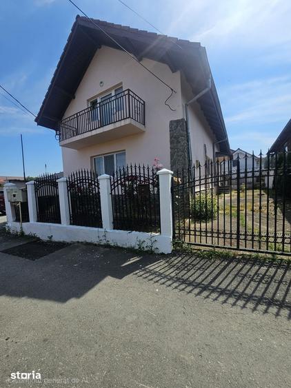 Casă cu 6 camere cu Teren 307 Mp în Goranu