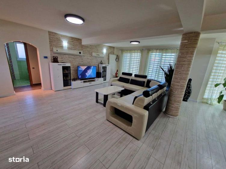 Casă cu 4 camere cu Teren 240 Mp în Bradu