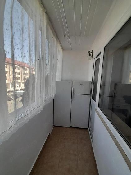 Apartament cu 4 camere semidecomandat în Central