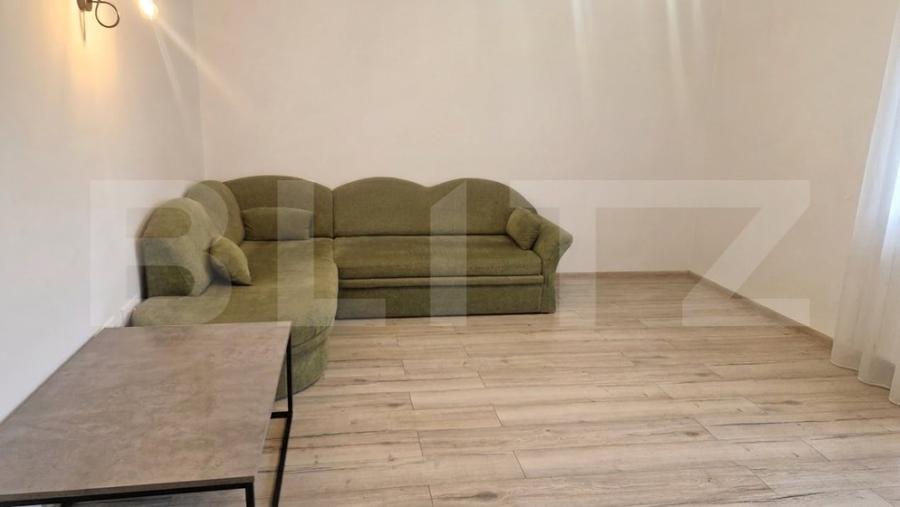 Apartament cu 3 camere decomandat, mobilat în Tractorul
