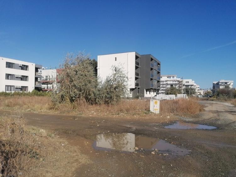 Teren Construcții intravilan de 600 mp, în Nord