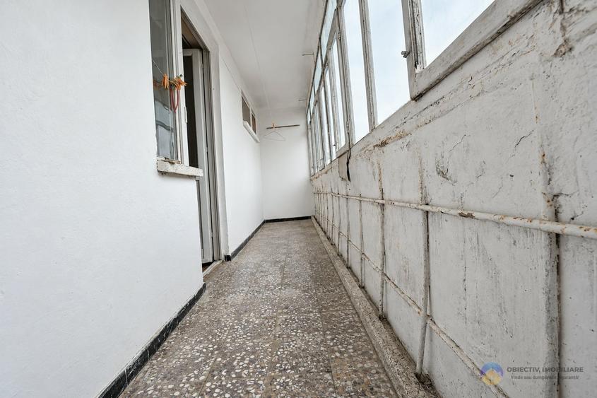 Apartament cu 3 camere decomandat în Mărăței