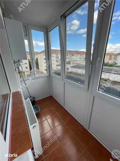 Apartament cu 4 camere decomandat, mobilat în Ștrand