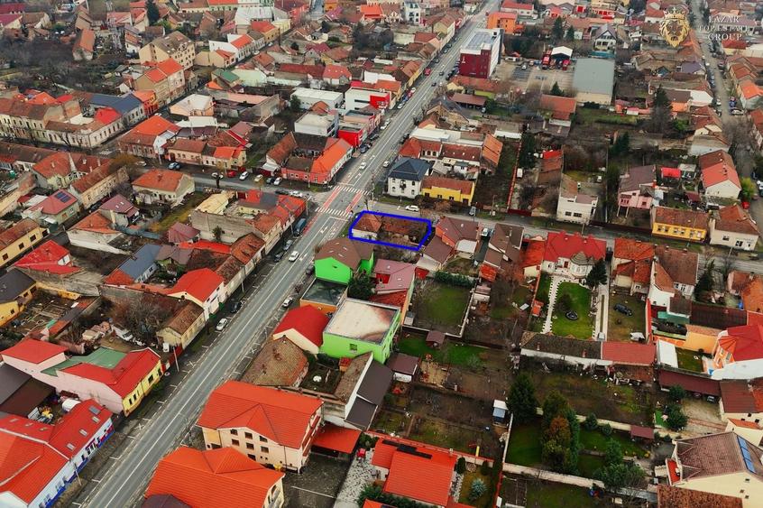 Teren Construcții intravilan de 806 mp, în Intim