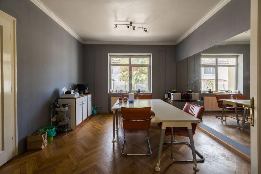 Spațiu comercial, de 200 mp, în Centrul Civic