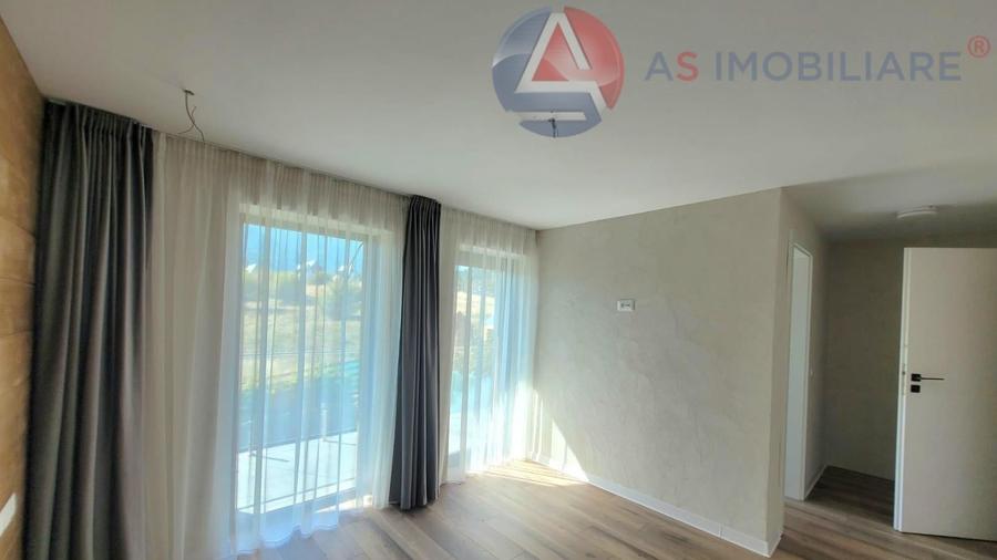 Casă cu 3 camere cu Teren 400 Mp în Glăjărie